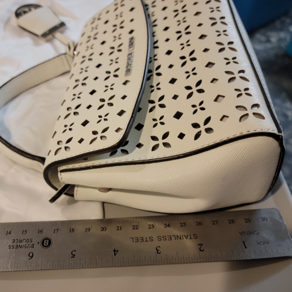 MK Lasercut Bag - Picture 2 of 10